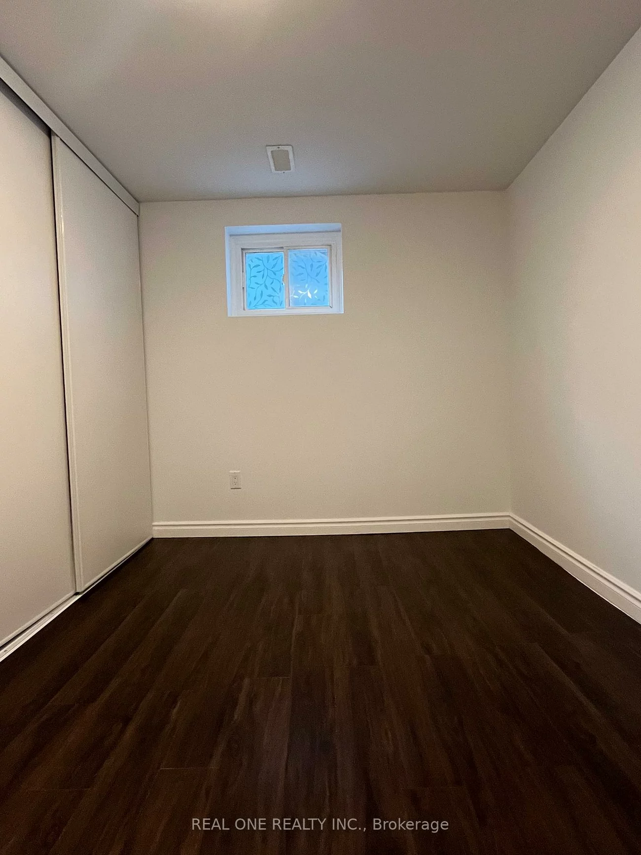 104, Mentor, Hillcrest Village, Toronto