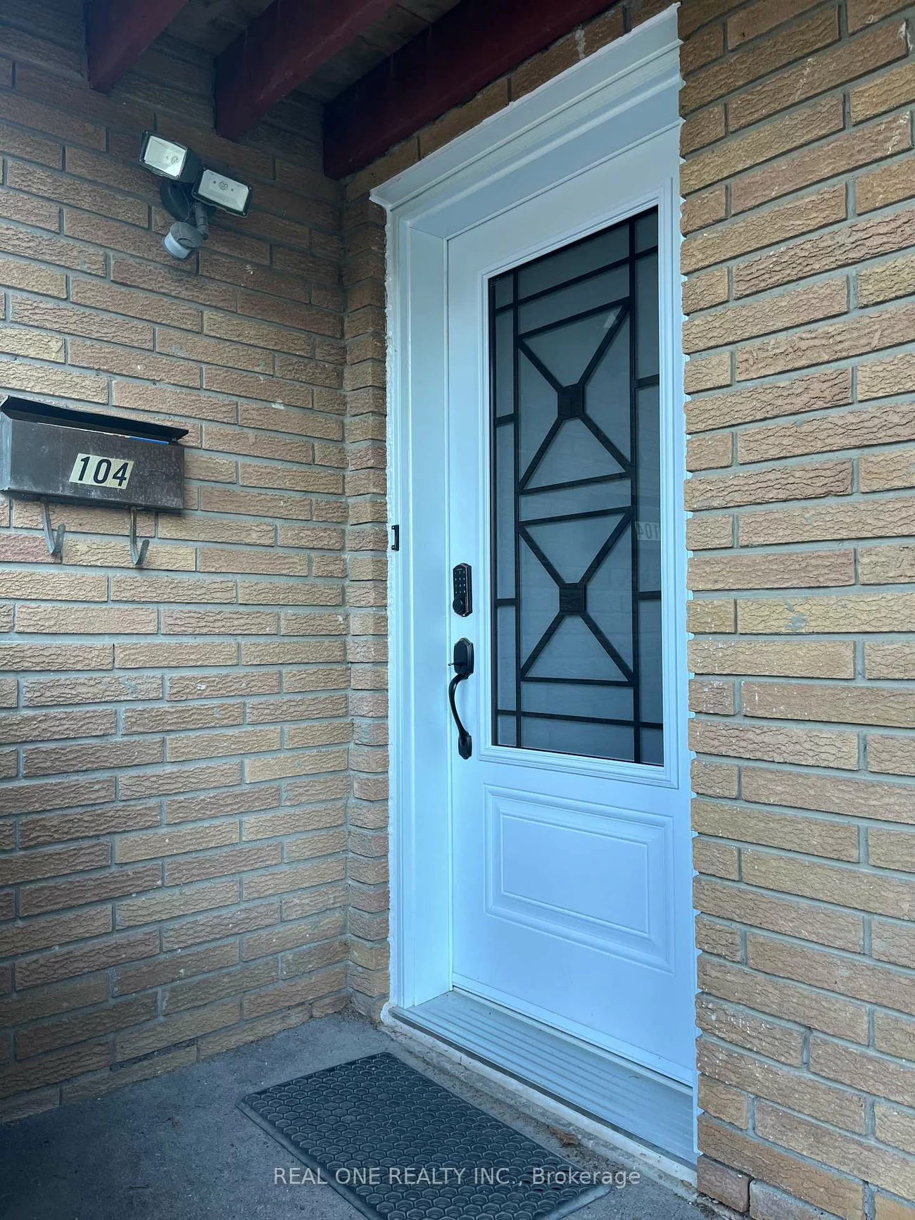 104, Mentor, Hillcrest Village, Toronto