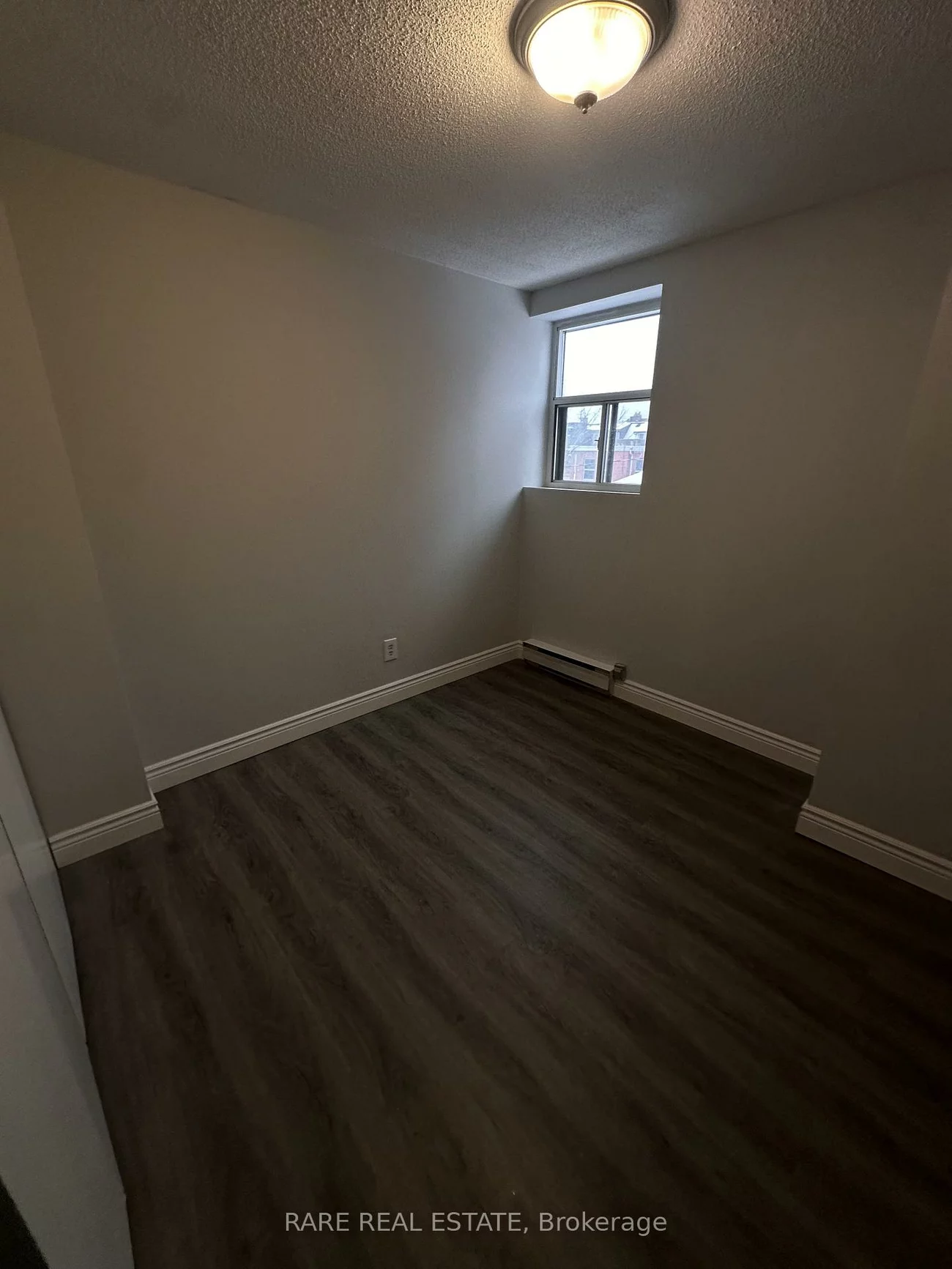 99, Bellevue, Kensington-Chinatown, Toronto