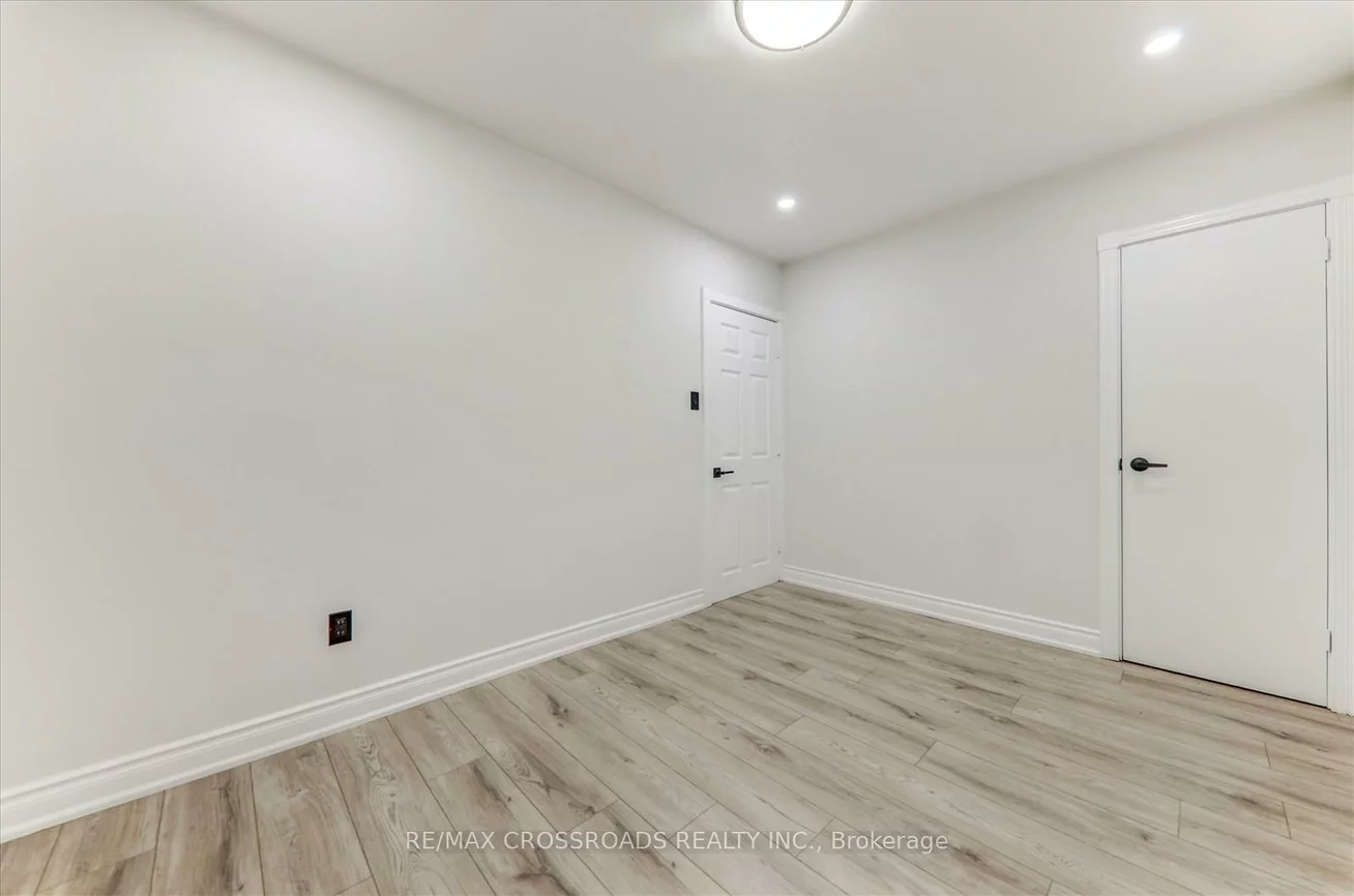 2, Tangmere, Banbury-Don Mills, Toronto