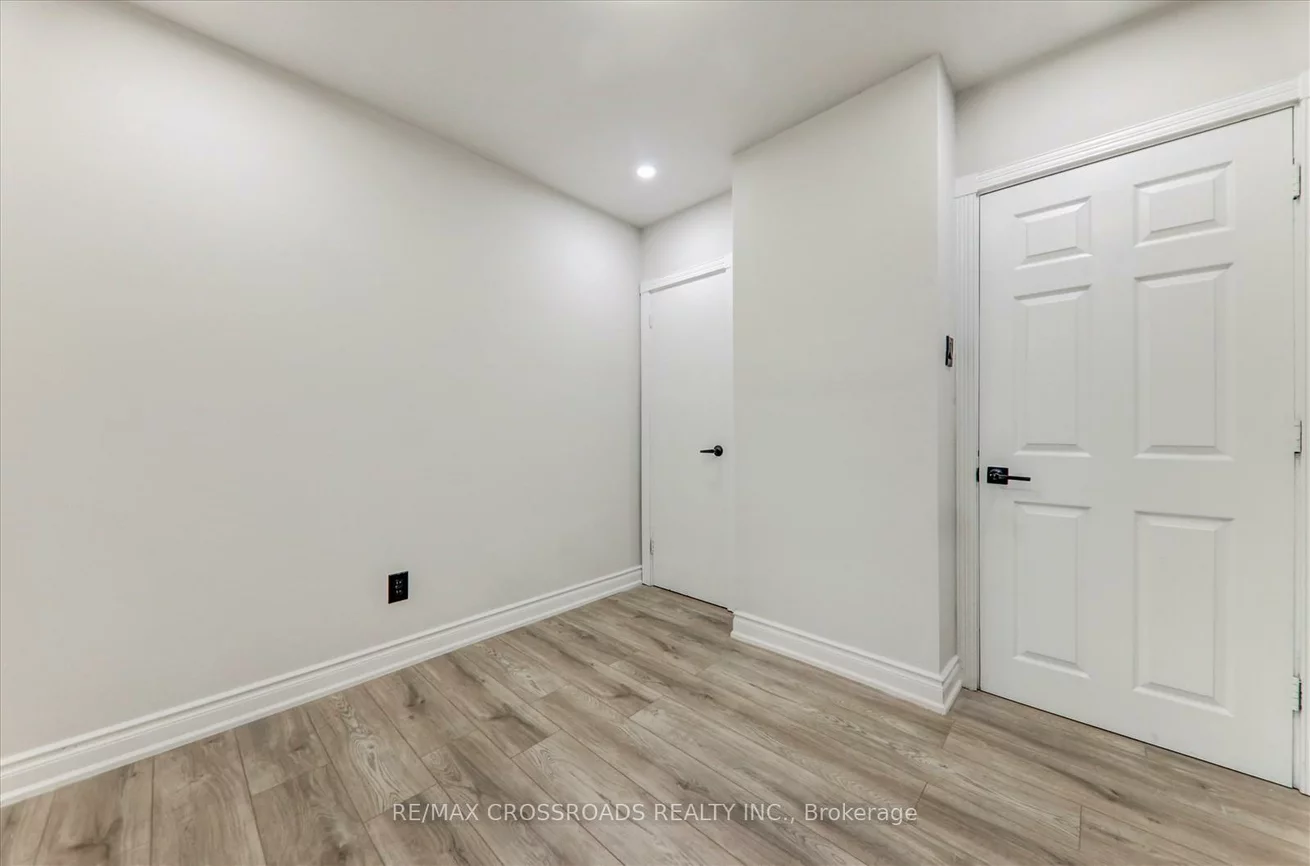 2, Tangmere, Banbury-Don Mills, Toronto