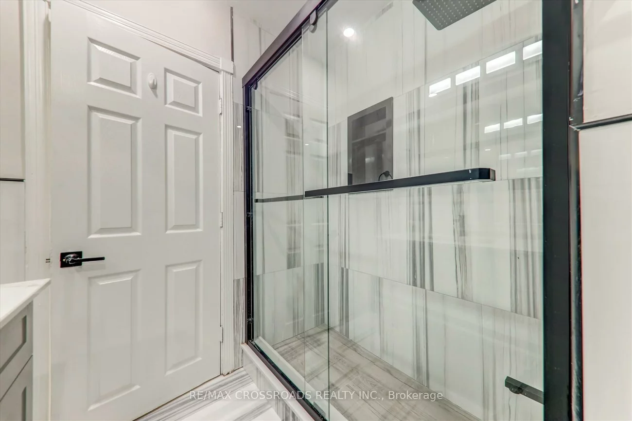 2, Tangmere, Banbury-Don Mills, Toronto