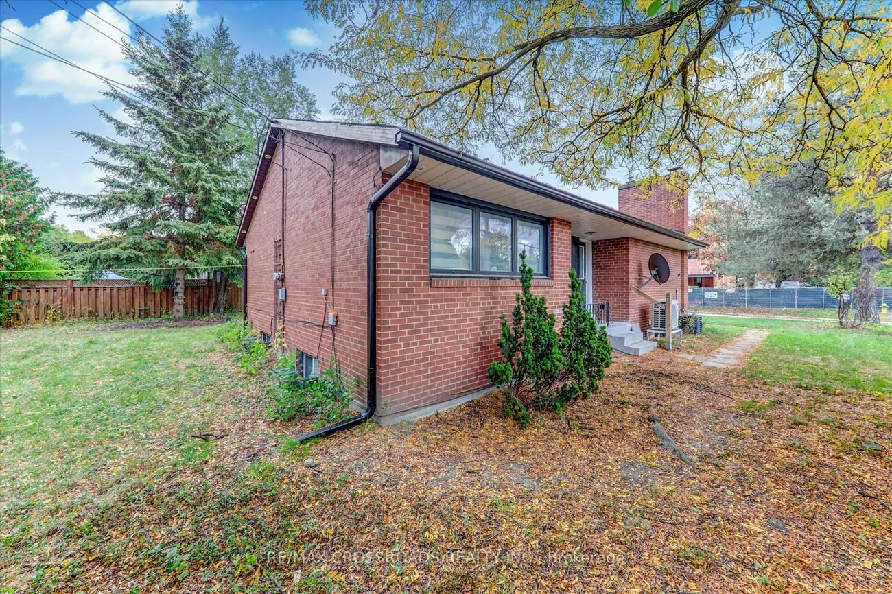 2, Tangmere, Banbury-Don Mills, Toronto