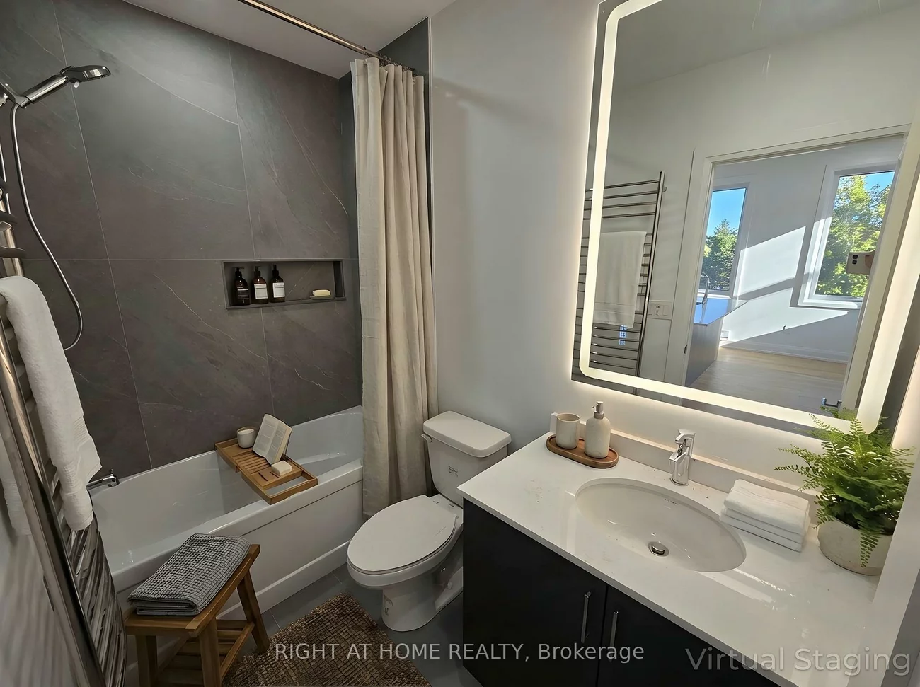 55, Camberwell, Humewood-Cedarvale, Toronto