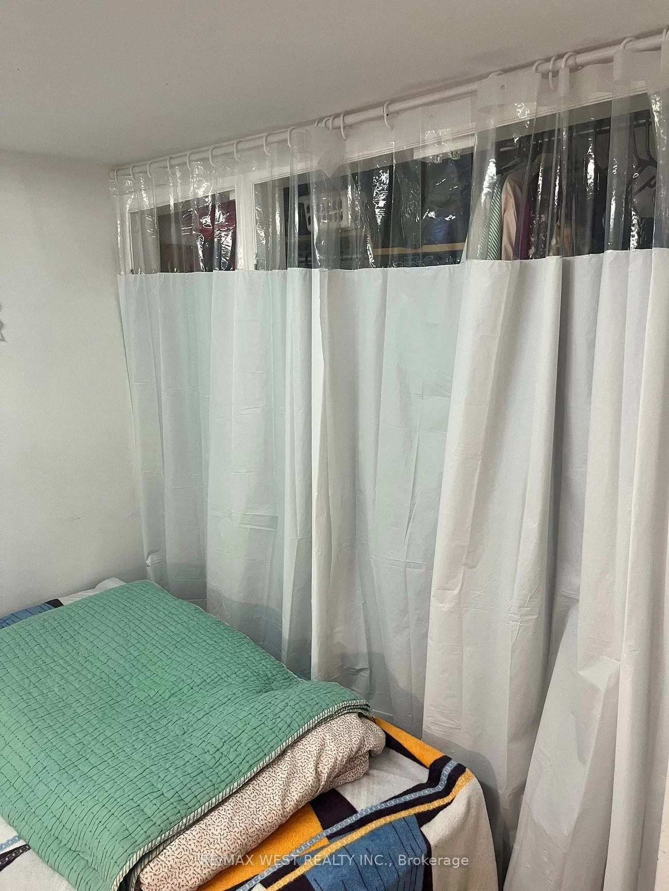 54, Wyndham, Little Portugal, Toronto