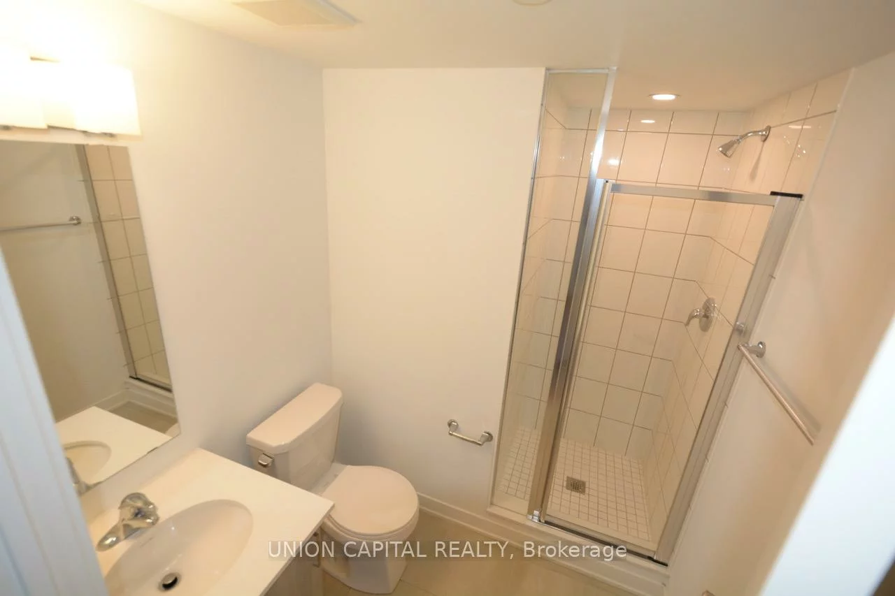 25, Case Ootes, Victoria Village, Toronto