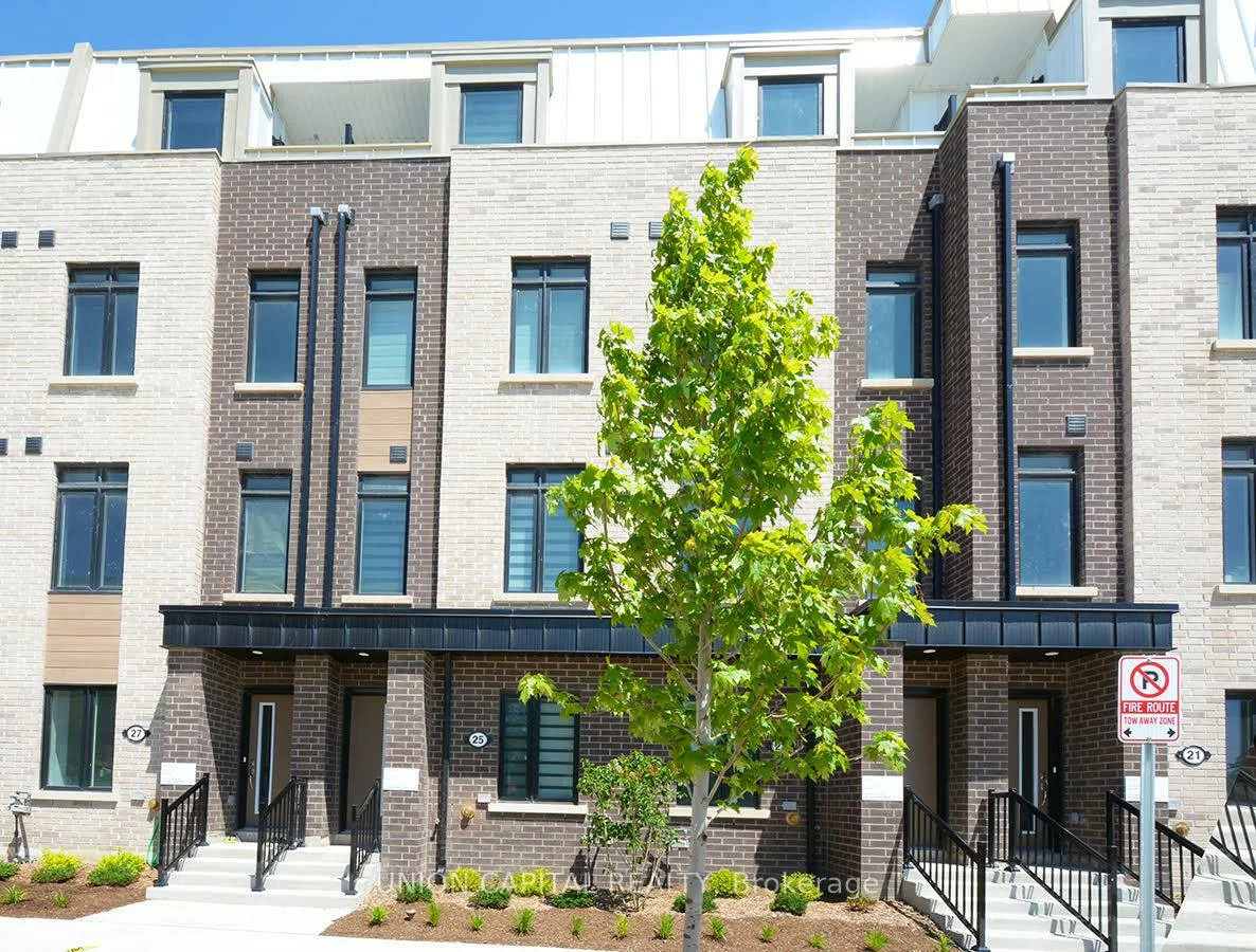 25, Case Ootes, Victoria Village, Toronto