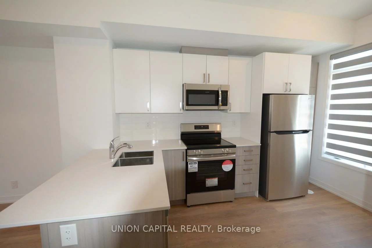 25, Case Ootes, Victoria Village, Toronto