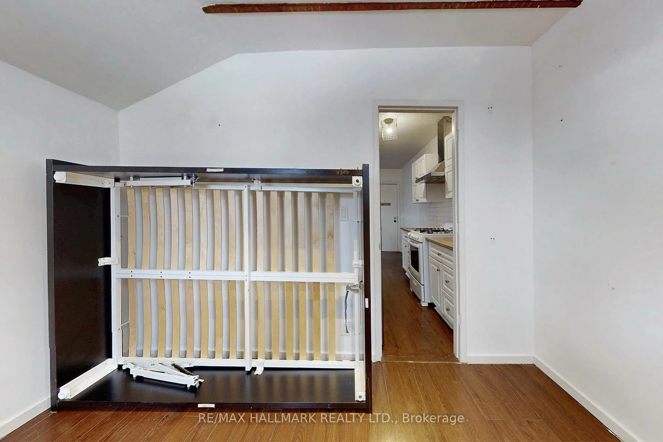 557, Parliament, Cabbagetown-South St. James Town, Toronto