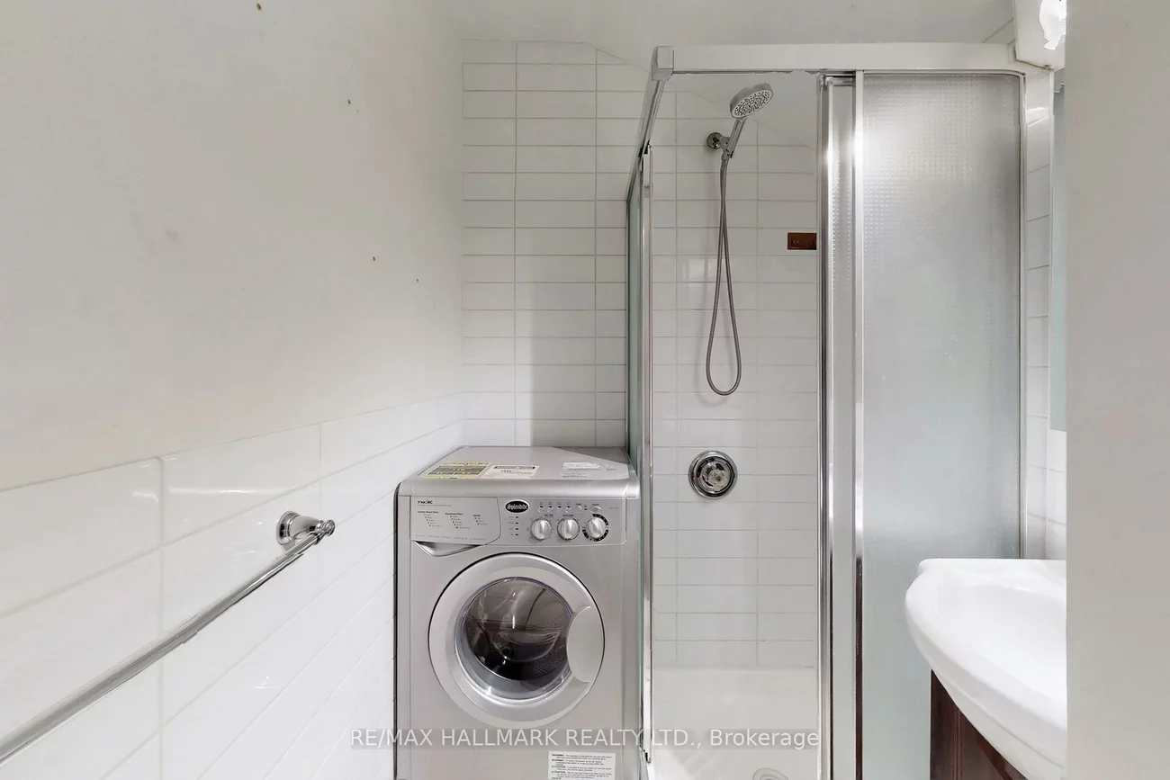 557, Parliament, Cabbagetown-South St. James Town, Toronto