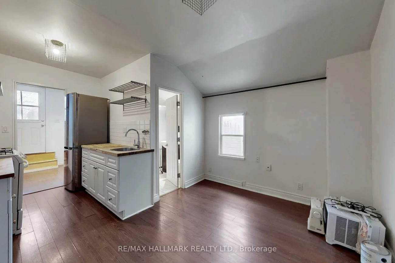 557, Parliament, Cabbagetown-South St. James Town, Toronto