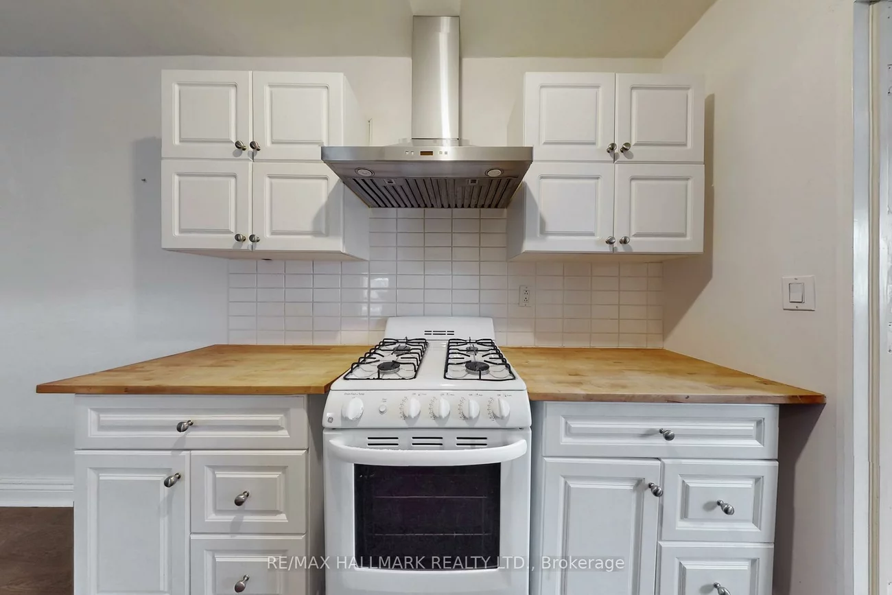 557, Parliament, Cabbagetown-South St. James Town, Toronto