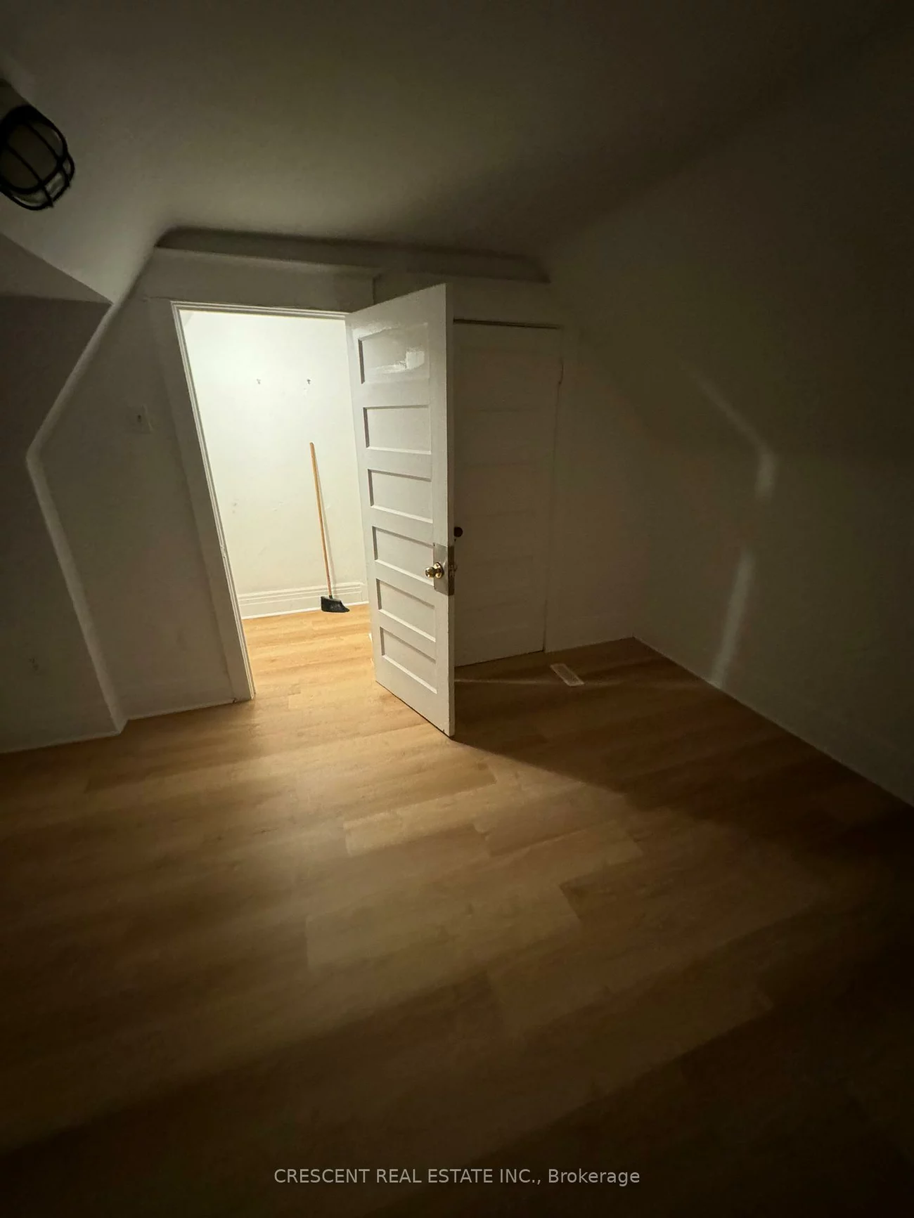 1057, Davenport, Wychwood, Toronto