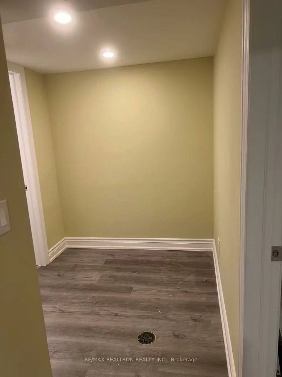 10, Northwood, Newtonbrook East, Toronto