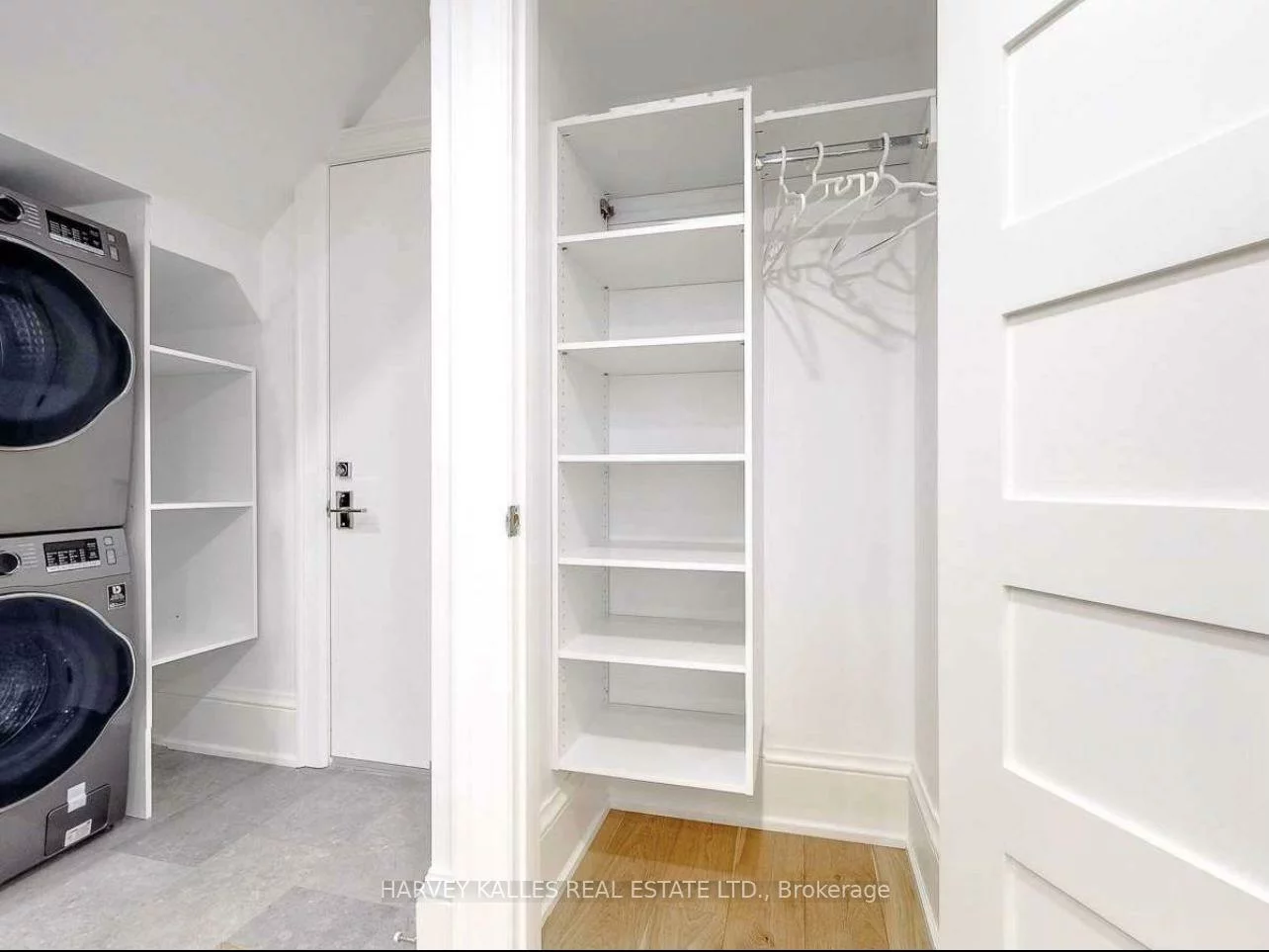 10, Duggan, Yonge-St. Clair, Toronto