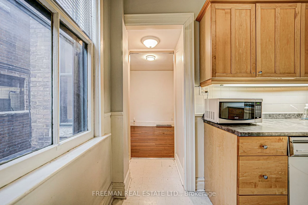 986, Bathurst, Annex, Toronto