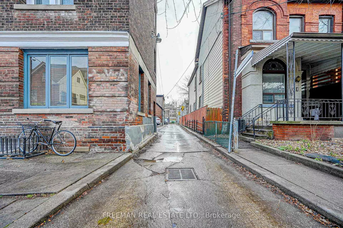 986, Bathurst, Annex, Toronto