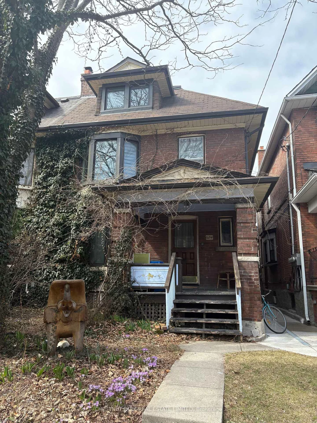 684, Shaw, Palmerston-Little Italy, Toronto