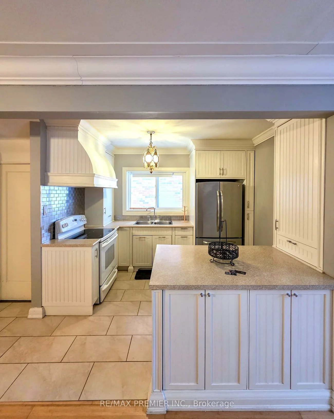 32, Johnston, Lansing-Westgate, Toronto