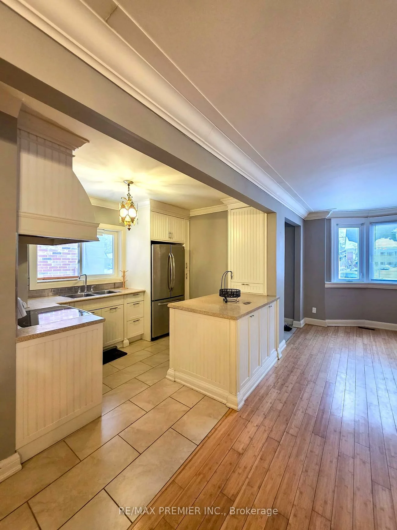 32, Johnston, Lansing-Westgate, Toronto