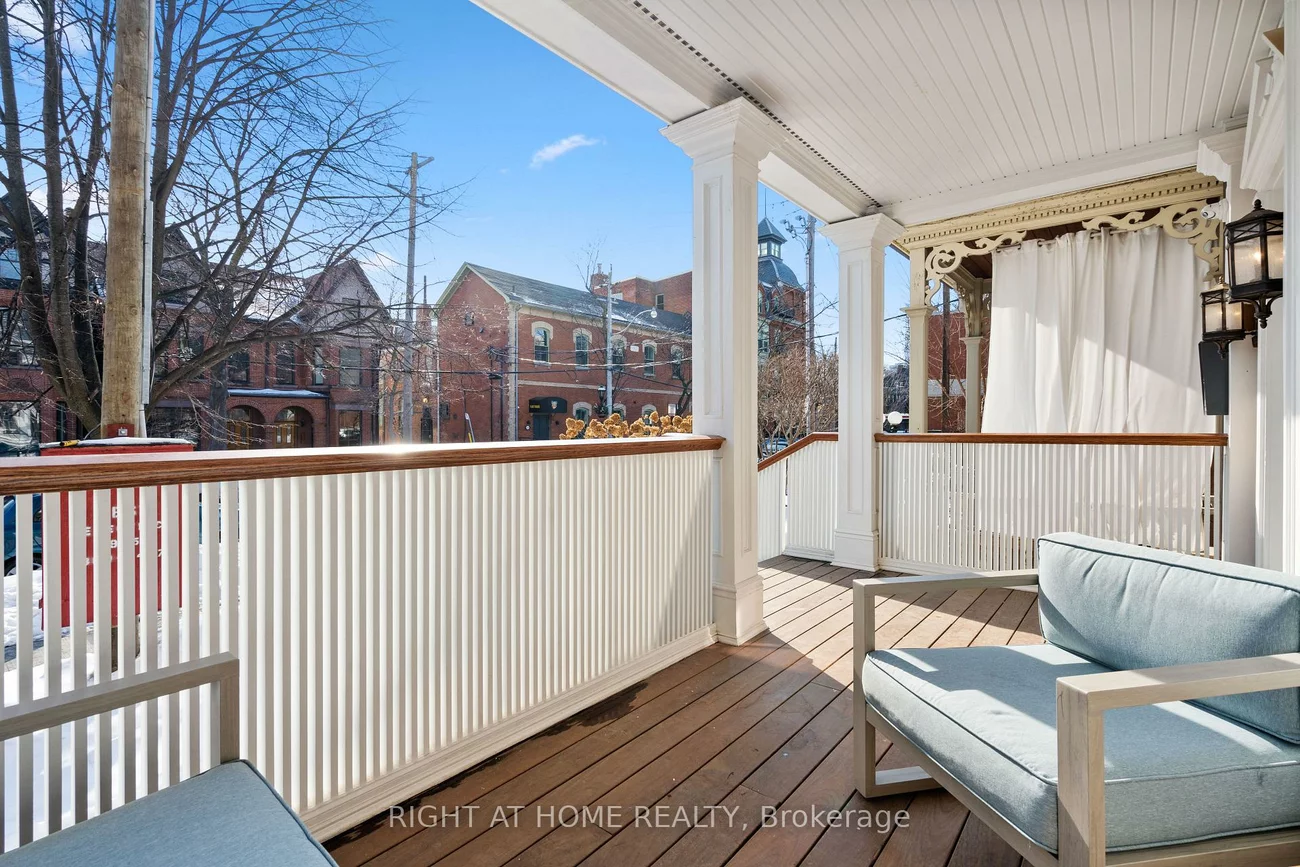 60, Winchester, Cabbagetown-South St. James Town, Toronto