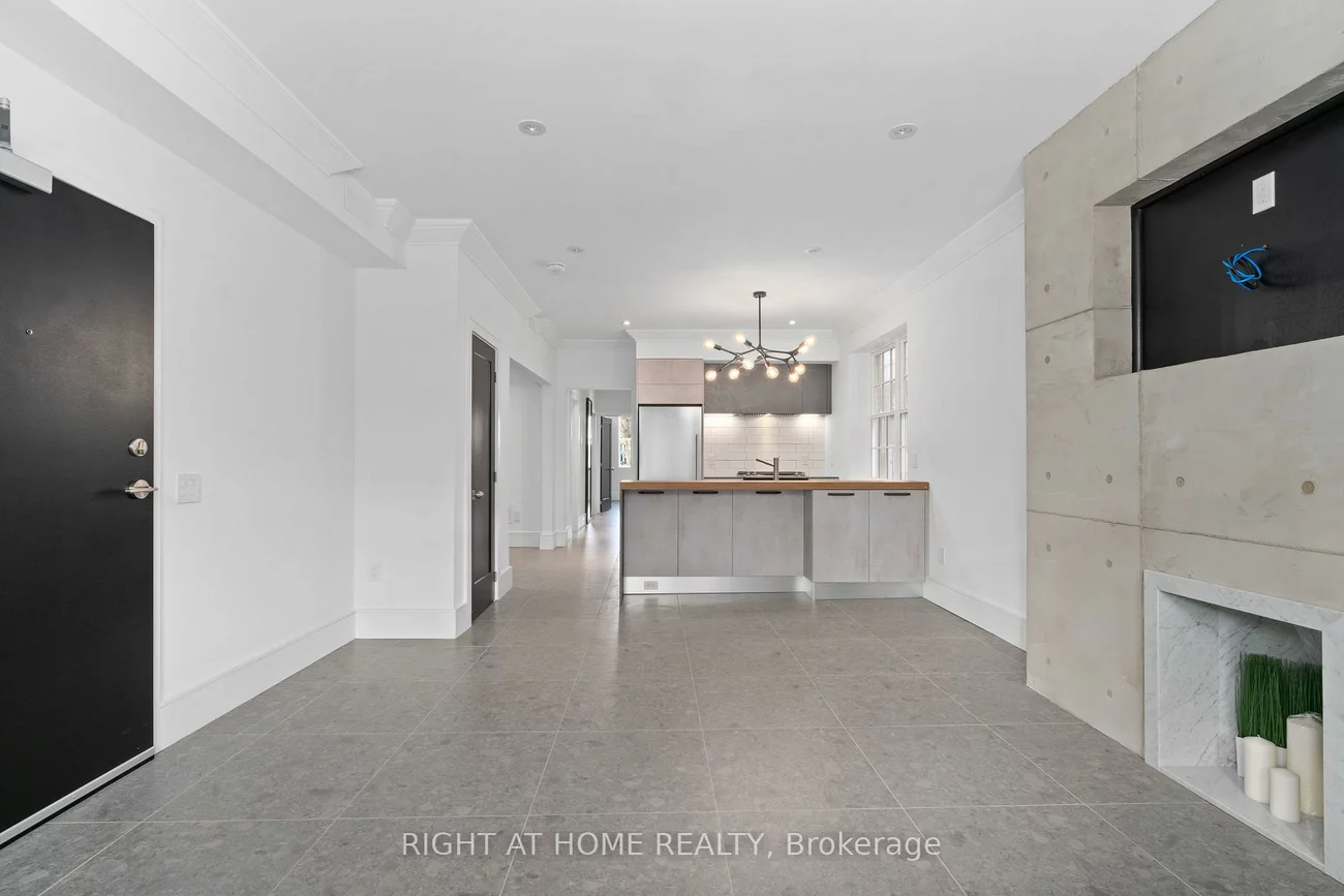 60, Winchester, Cabbagetown-South St. James Town, Toronto