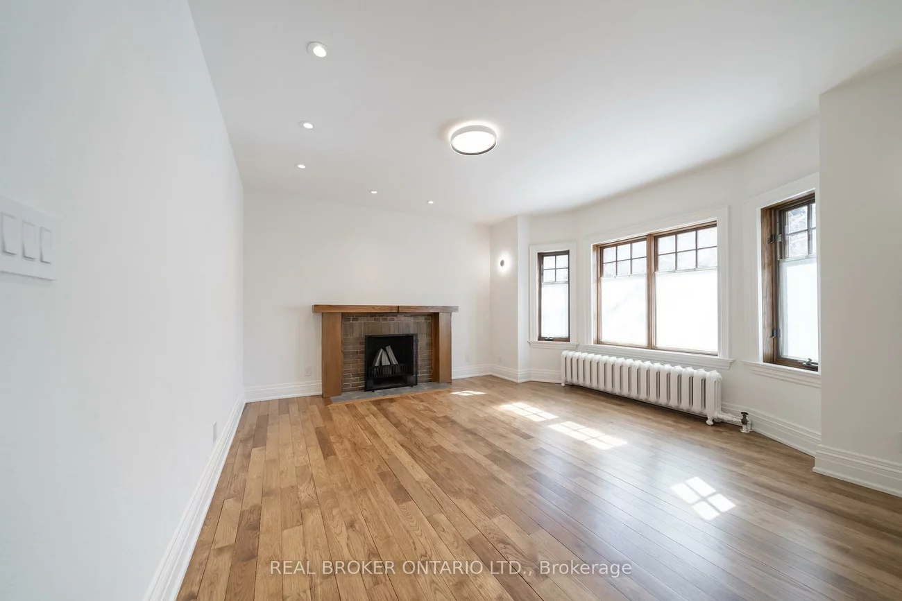 114, Heath, Yonge-St. Clair, Toronto