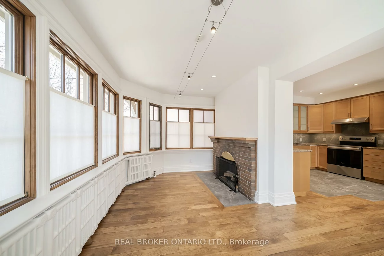 114, Heath, Yonge-St. Clair, Toronto