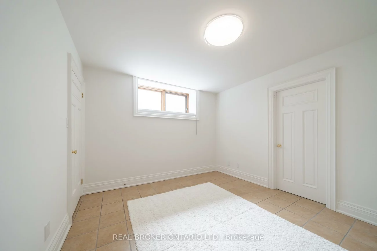 114, Heath, Yonge-St. Clair, Toronto