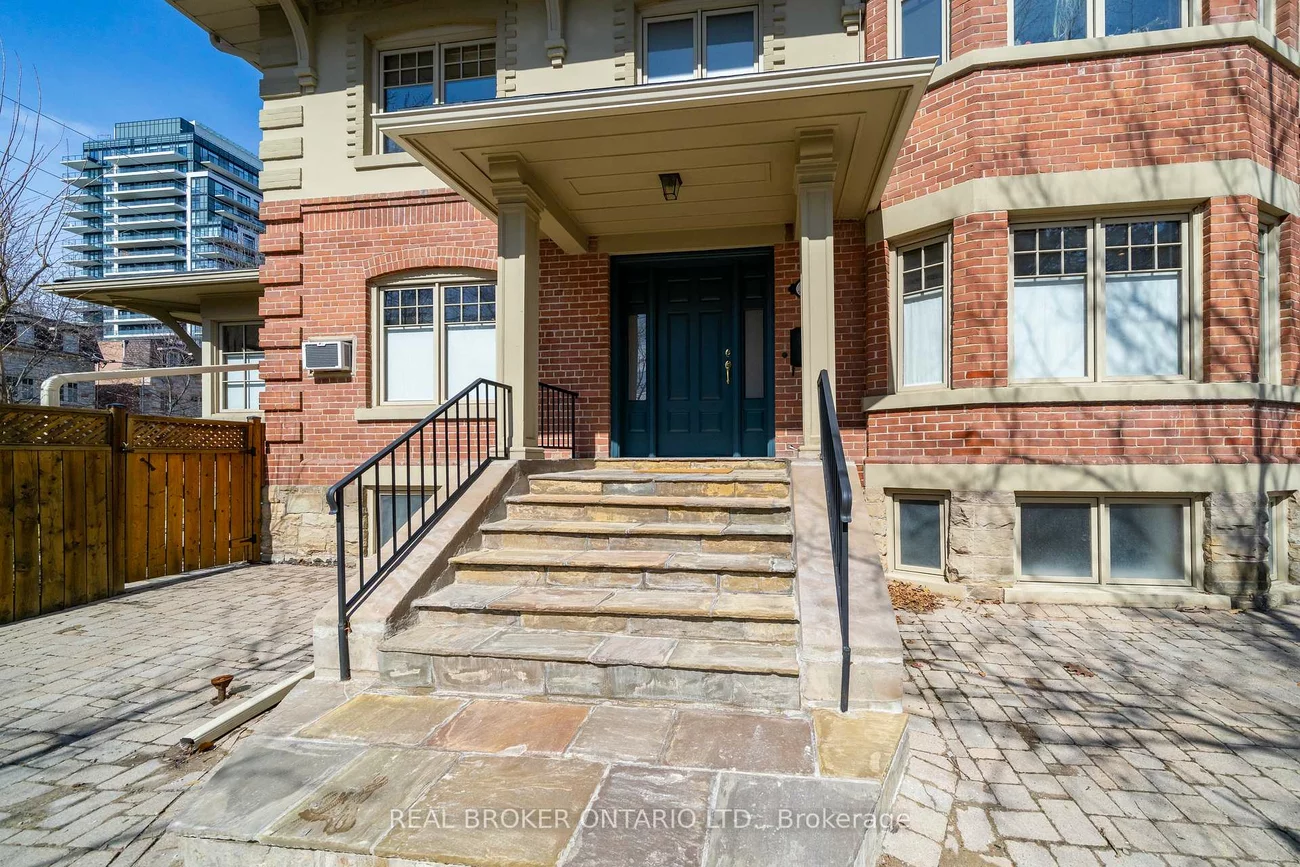 114, Heath, Yonge-St. Clair, Toronto