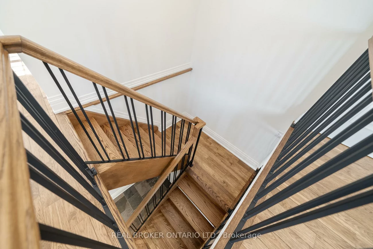 114, Heath, Yonge-St. Clair, Toronto