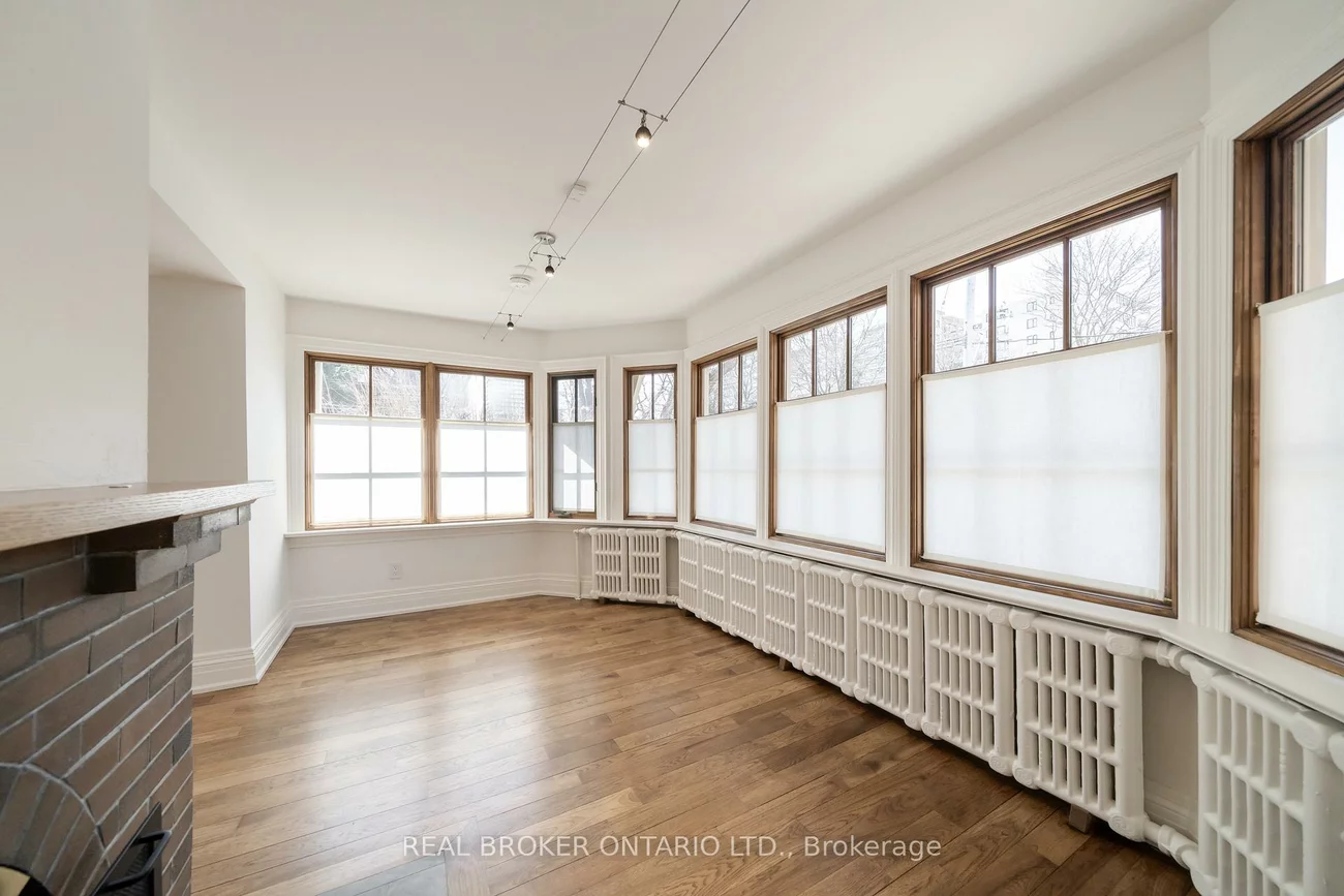 114, Heath, Yonge-St. Clair, Toronto