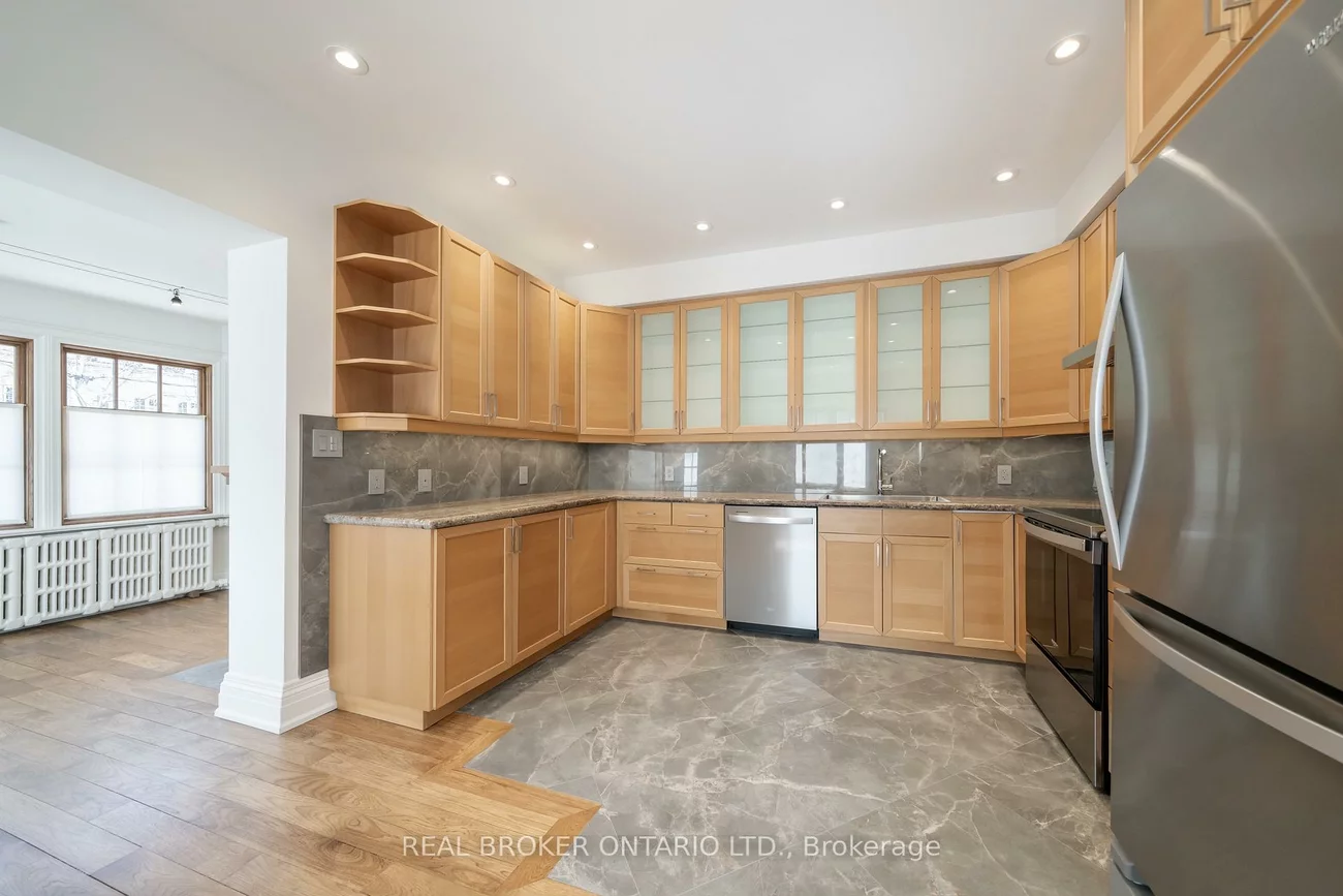 114, Heath, Yonge-St. Clair, Toronto