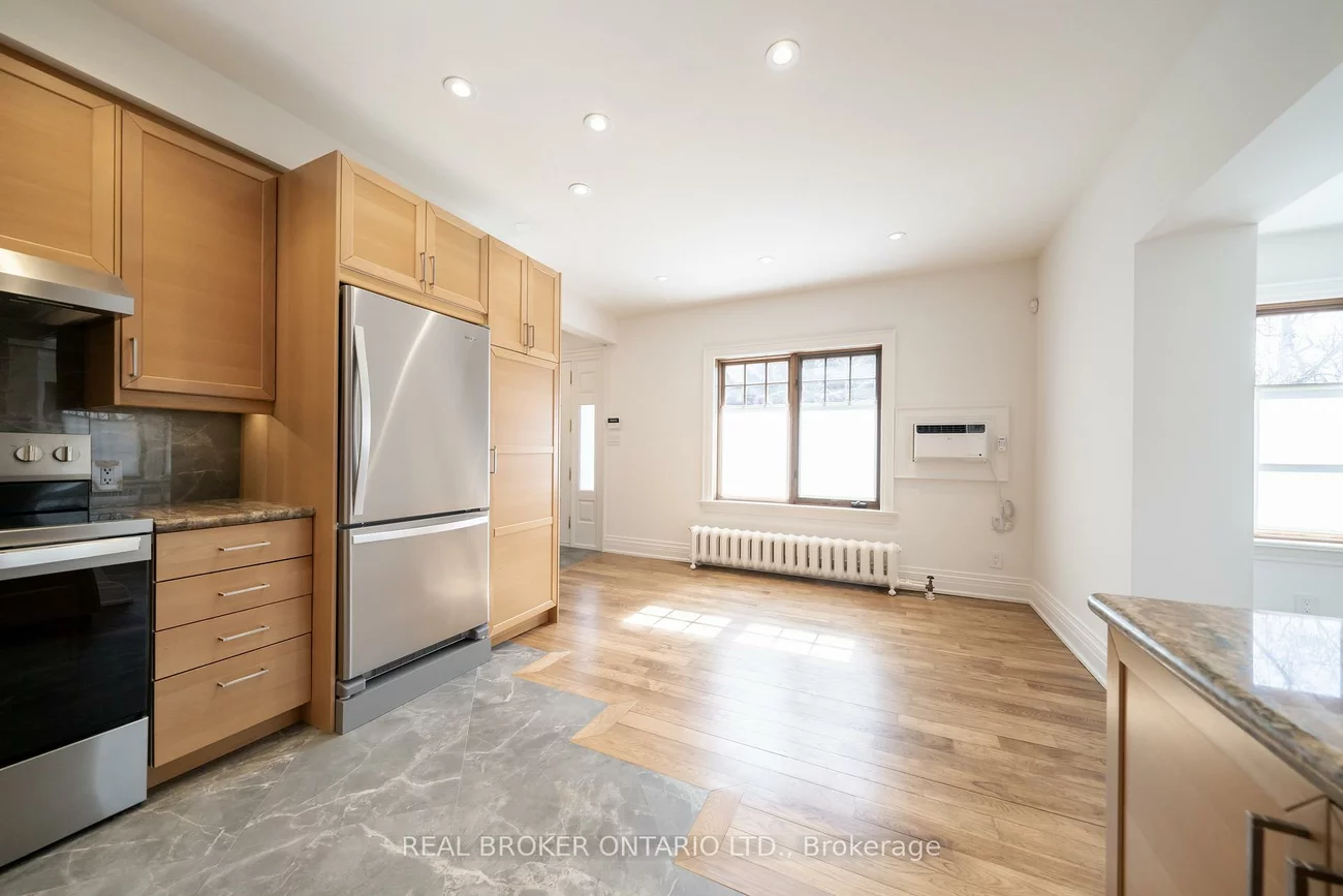 114, Heath, Yonge-St. Clair, Toronto