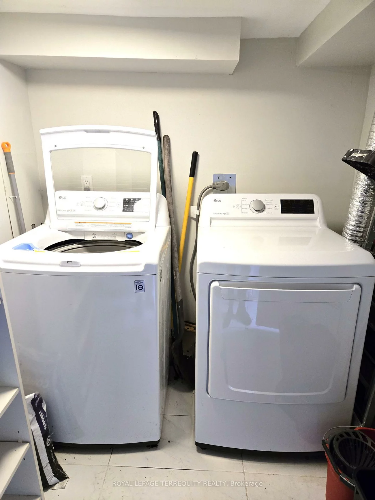 1037, Bathurst, Annex, Toronto