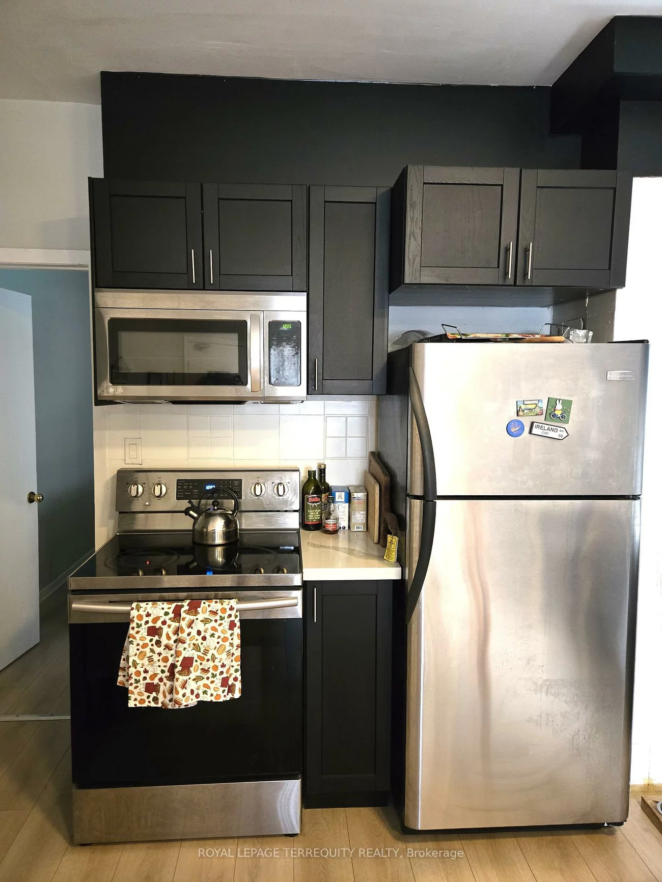 1037, Bathurst, Annex, Toronto