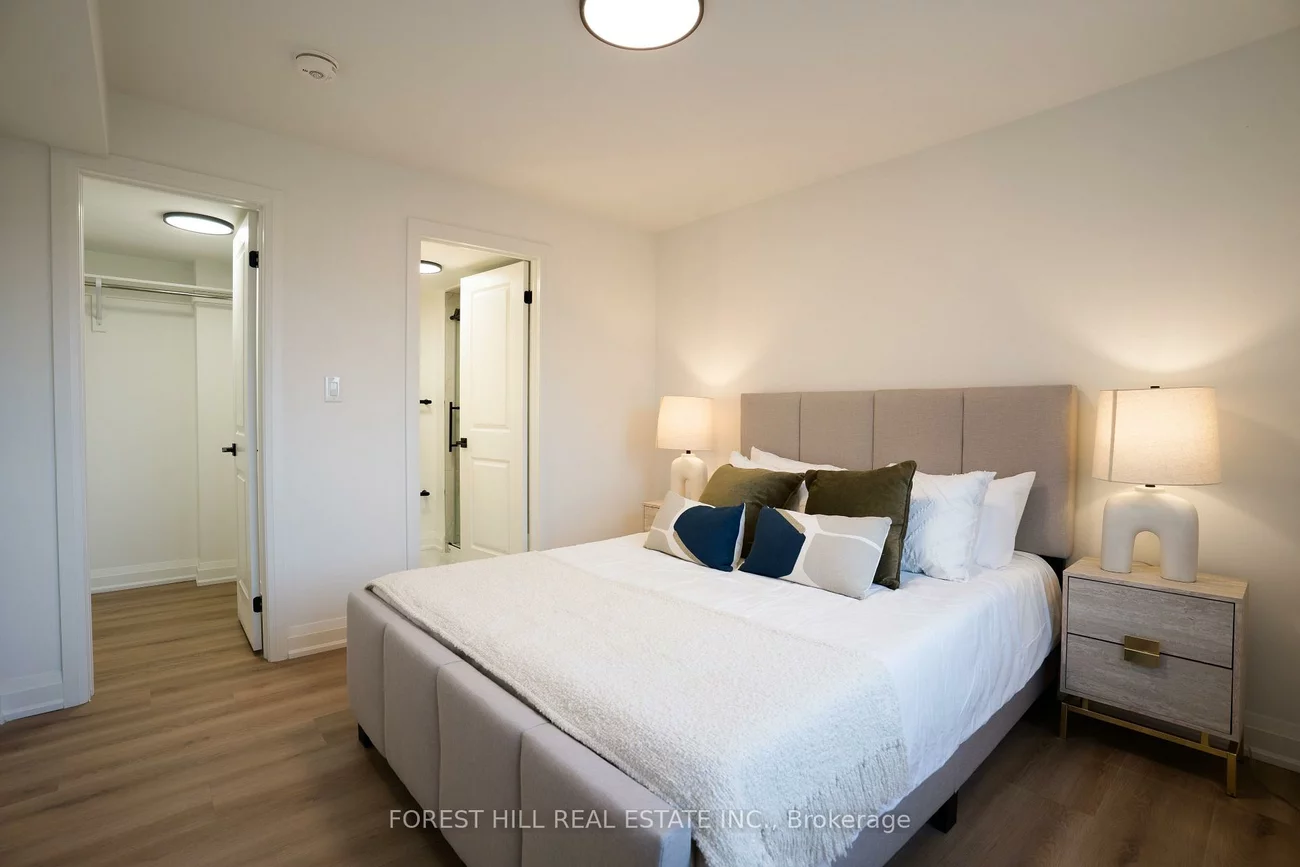 1, Dunsmore, Clanton Park, Toronto