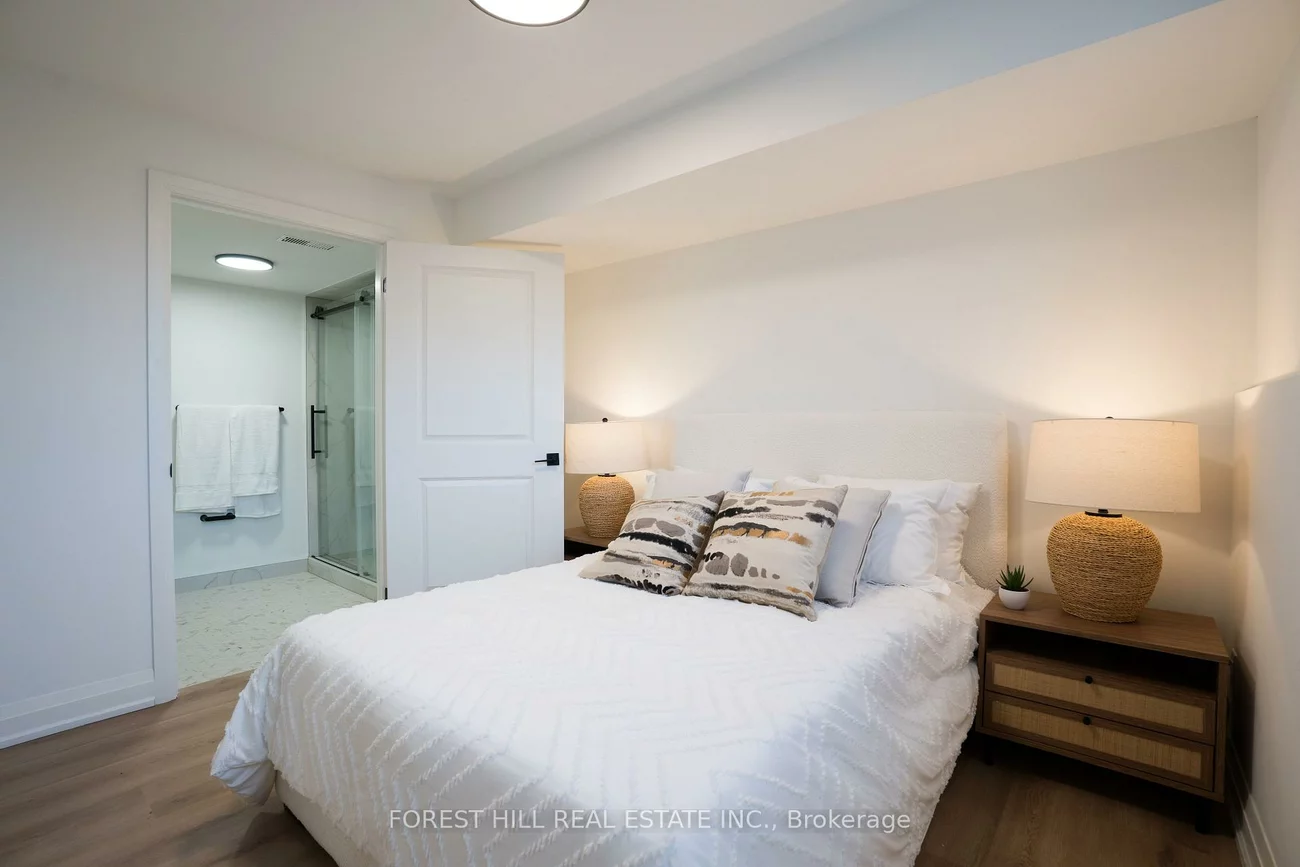 1, Dunsmore, Clanton Park, Toronto