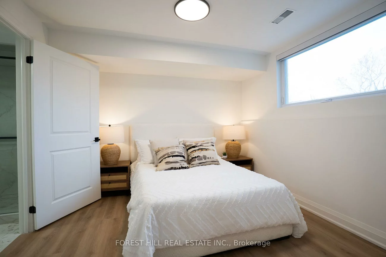 1, Dunsmore, Clanton Park, Toronto