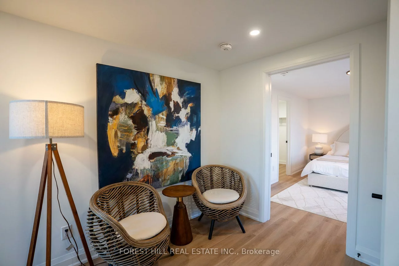 1, Dunsmore, Clanton Park, Toronto