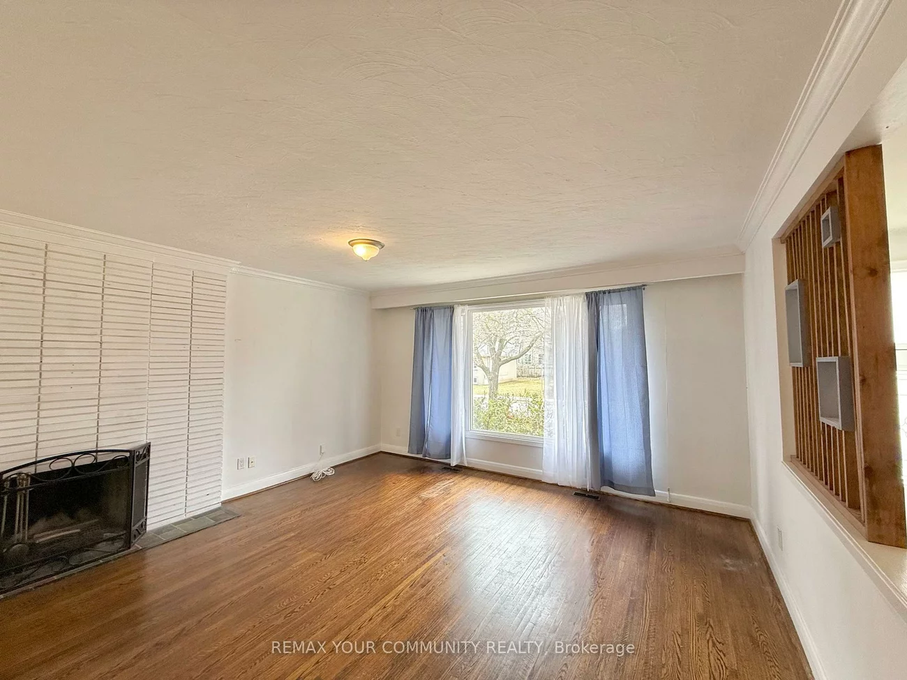 15, Ambrose, Bayview Village, Toronto