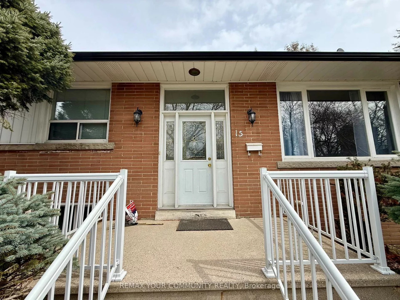 15, Ambrose, Bayview Village, Toronto