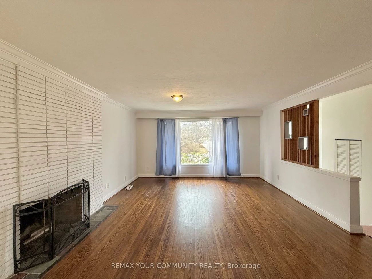 15, Ambrose, Bayview Village, Toronto