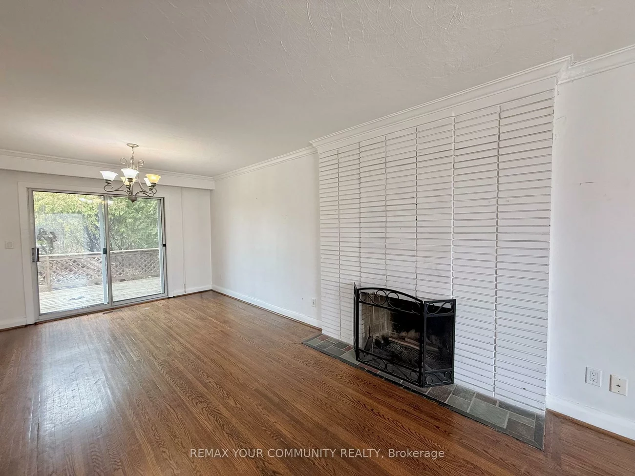 15, Ambrose, Bayview Village, Toronto