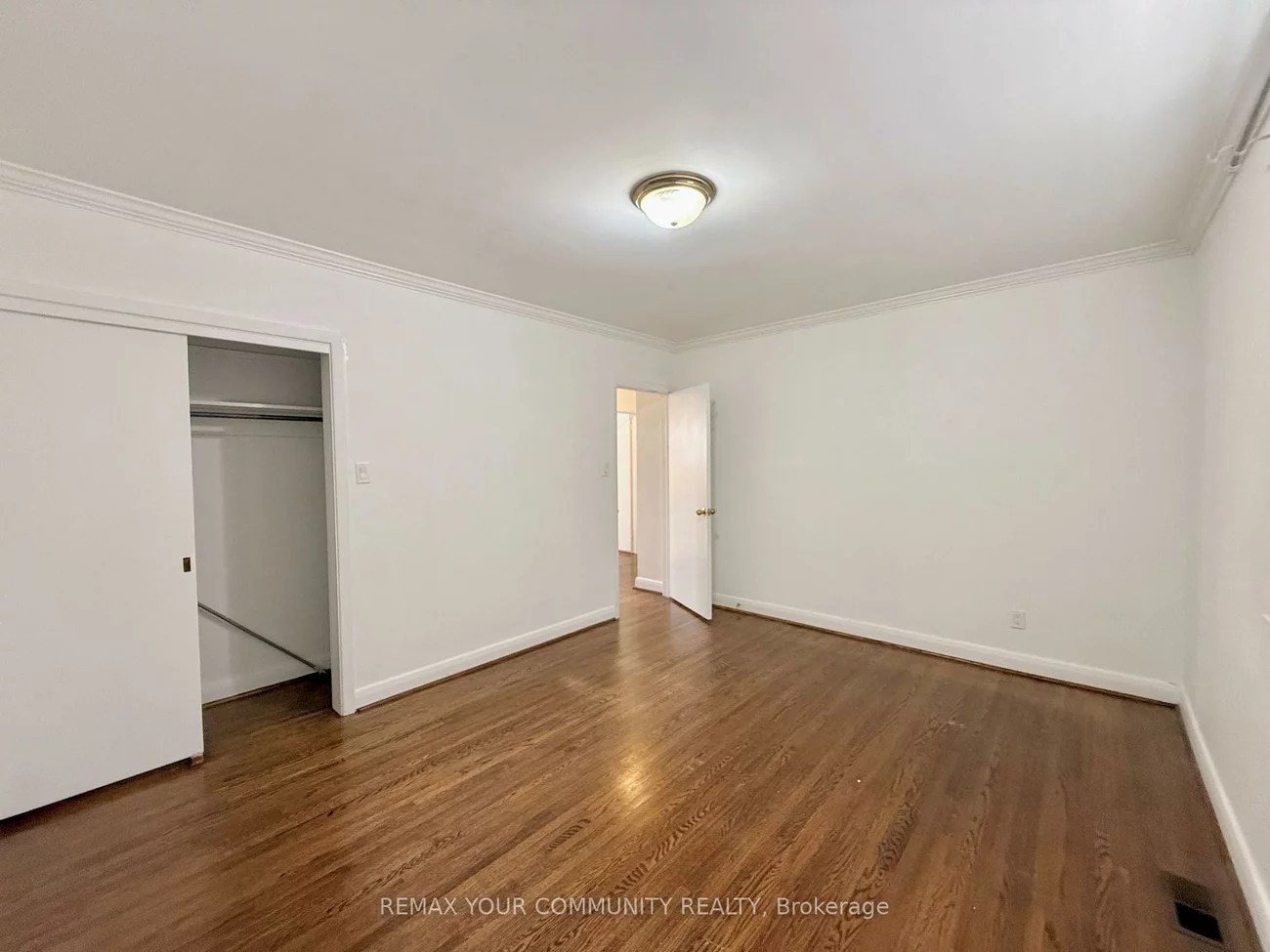 15, Ambrose, Bayview Village, Toronto