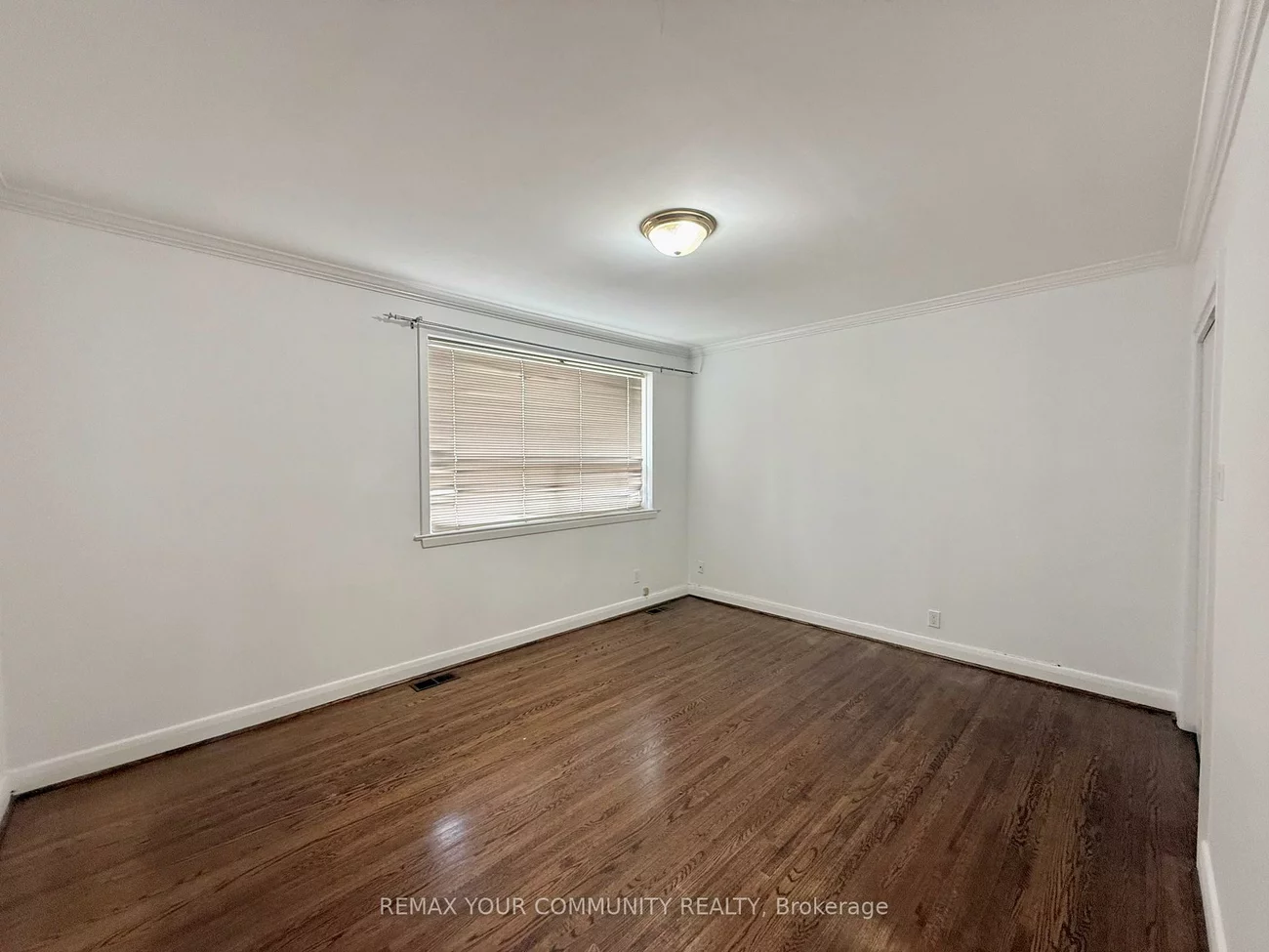 15, Ambrose, Bayview Village, Toronto