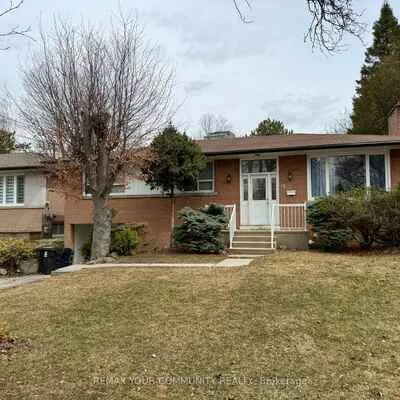 15, Ambrose, Bayview Village, Toronto