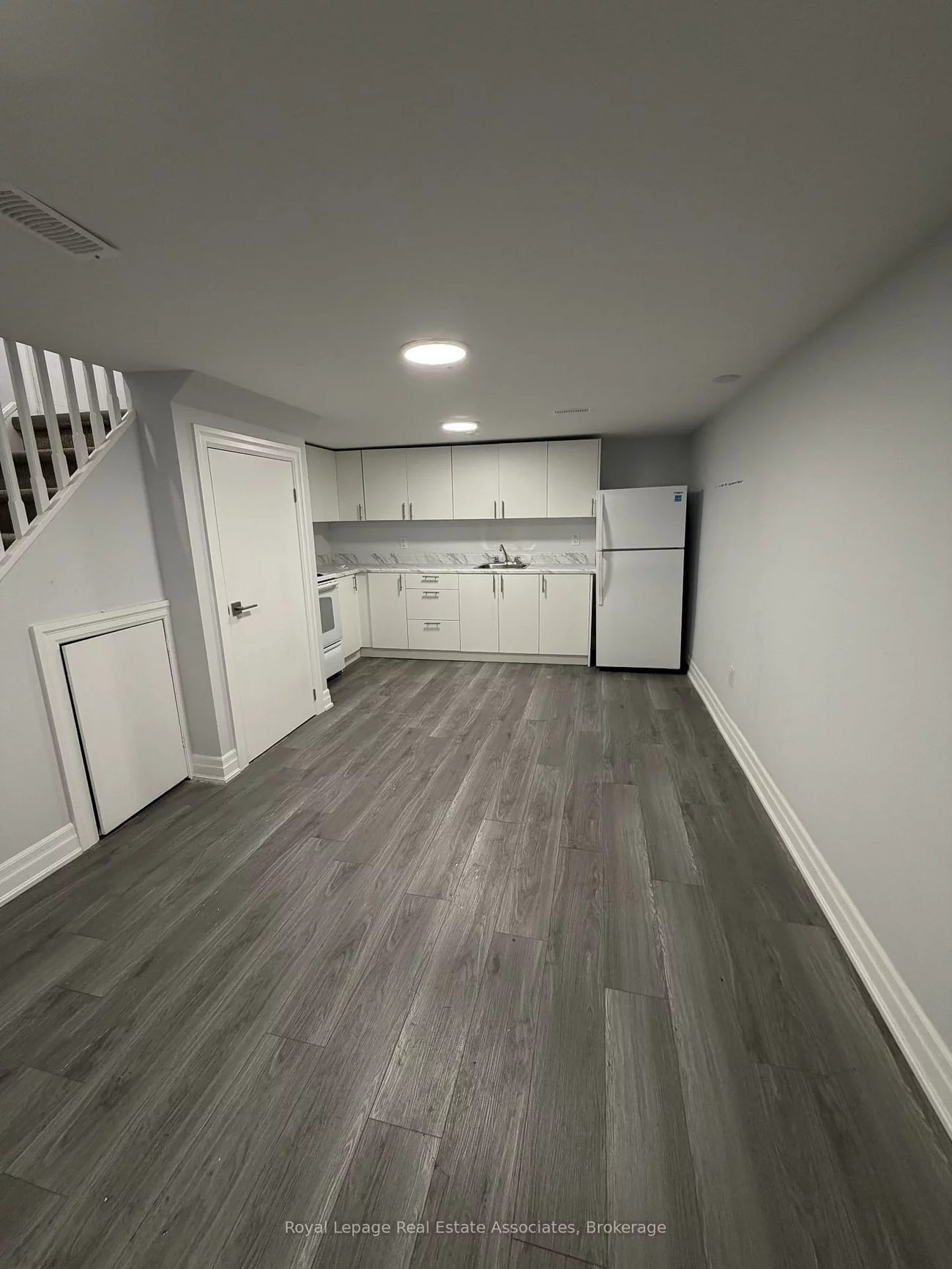 46, Dell Park, Englemount-Lawrence, Toronto