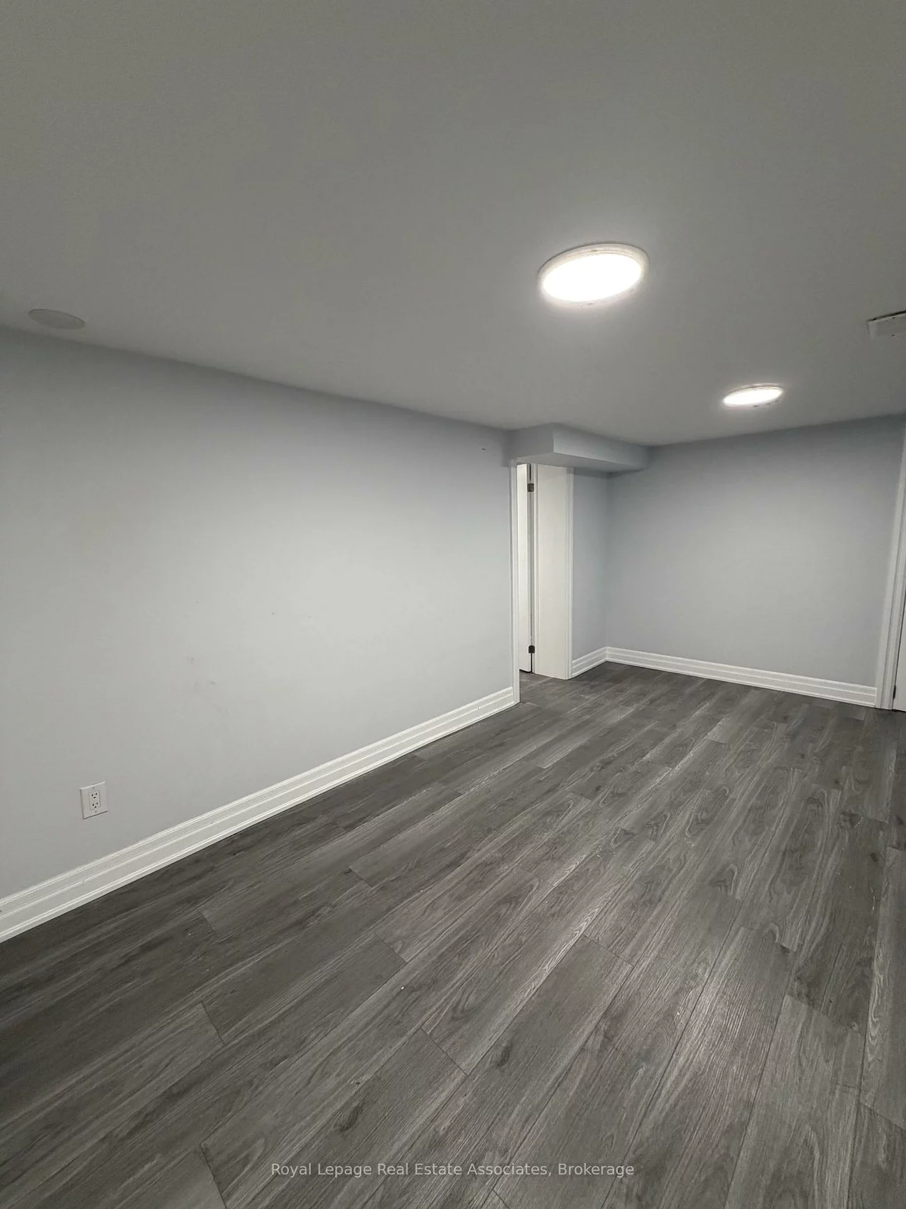 46, Dell Park, Englemount-Lawrence, Toronto