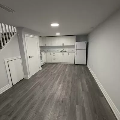 46, Dell Park, Englemount-Lawrence, Toronto